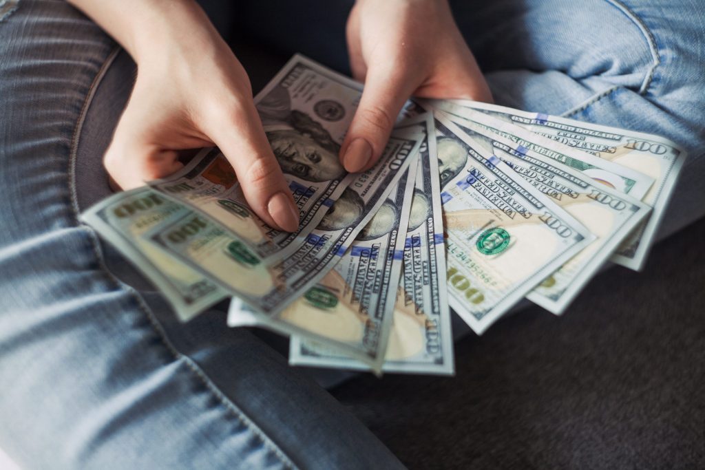 PEO versus payroll service