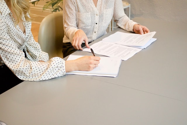 evaluating employee performance