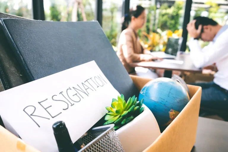 7 Reasons Why Employees Quit Their Jobs