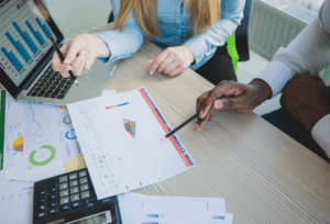 The Benefits of Outsourcing Payroll for Small Businesses 
